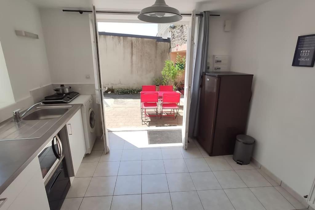 2 Pieces Classe 2 Etoiles Et Terrasse Centre Historique *